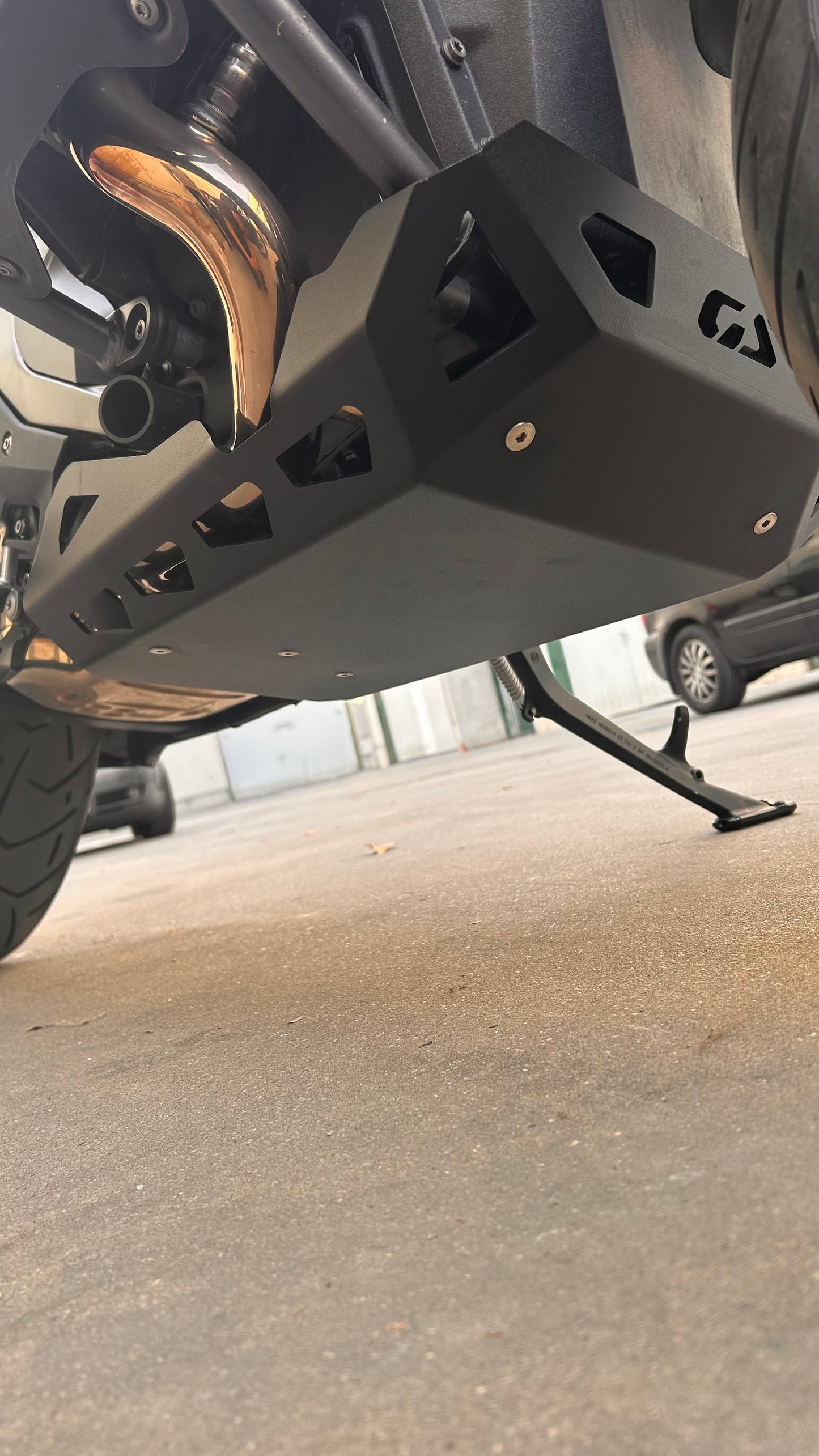 Cubre cárter aluminio R1300GS y Adventure