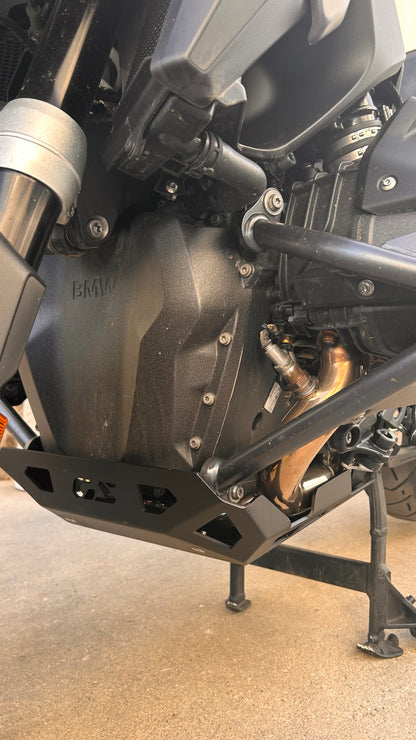 Cubre cárter aluminio R1300GS y Adventure