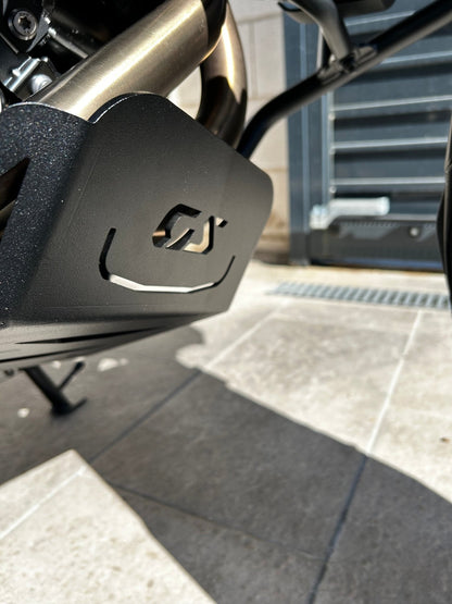 Cubre cárter aluminio F800Gs 24 - Moto_ajustes