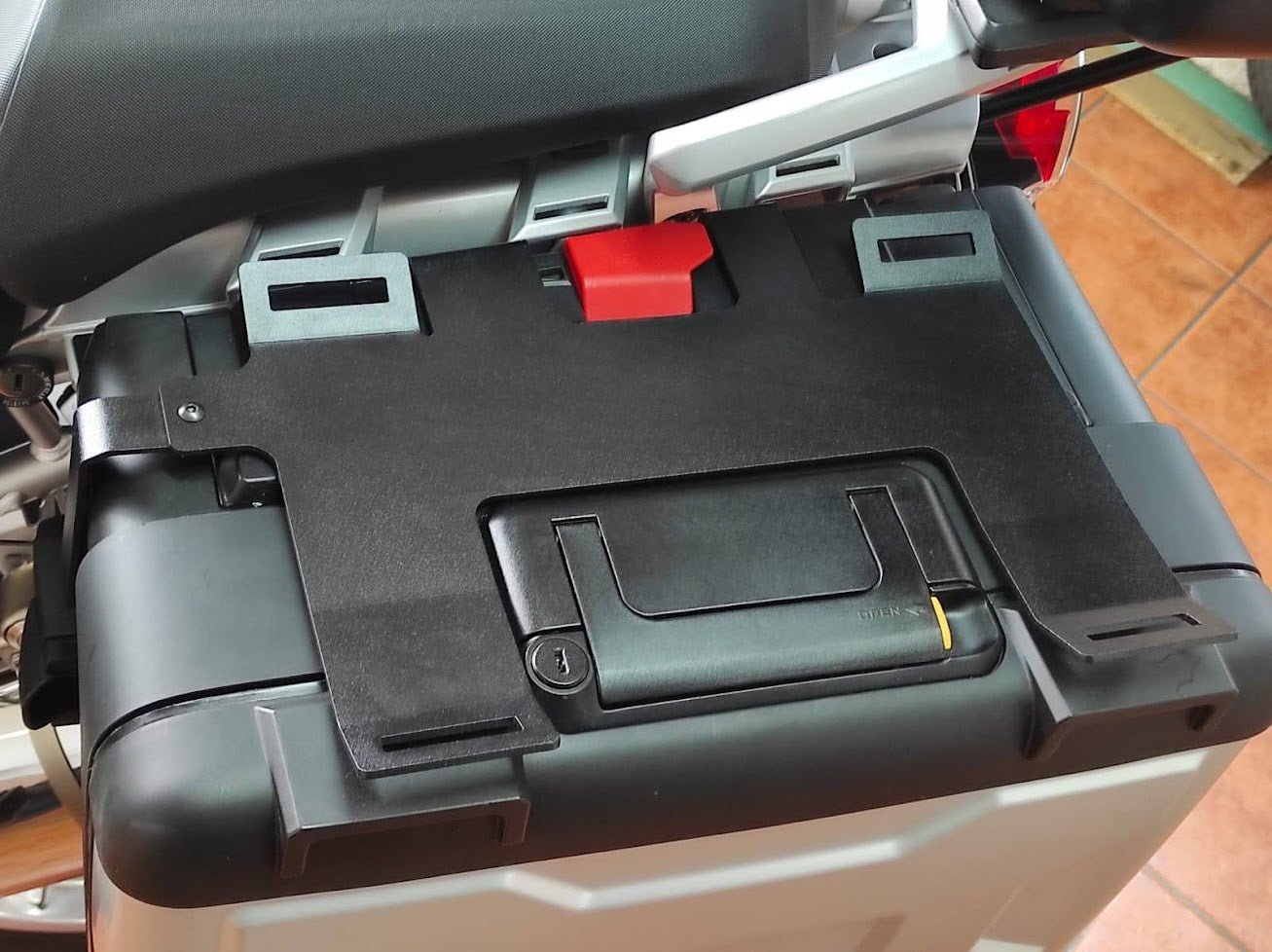 Portaequipajes maletas Vario K25 - Moto_ajustes